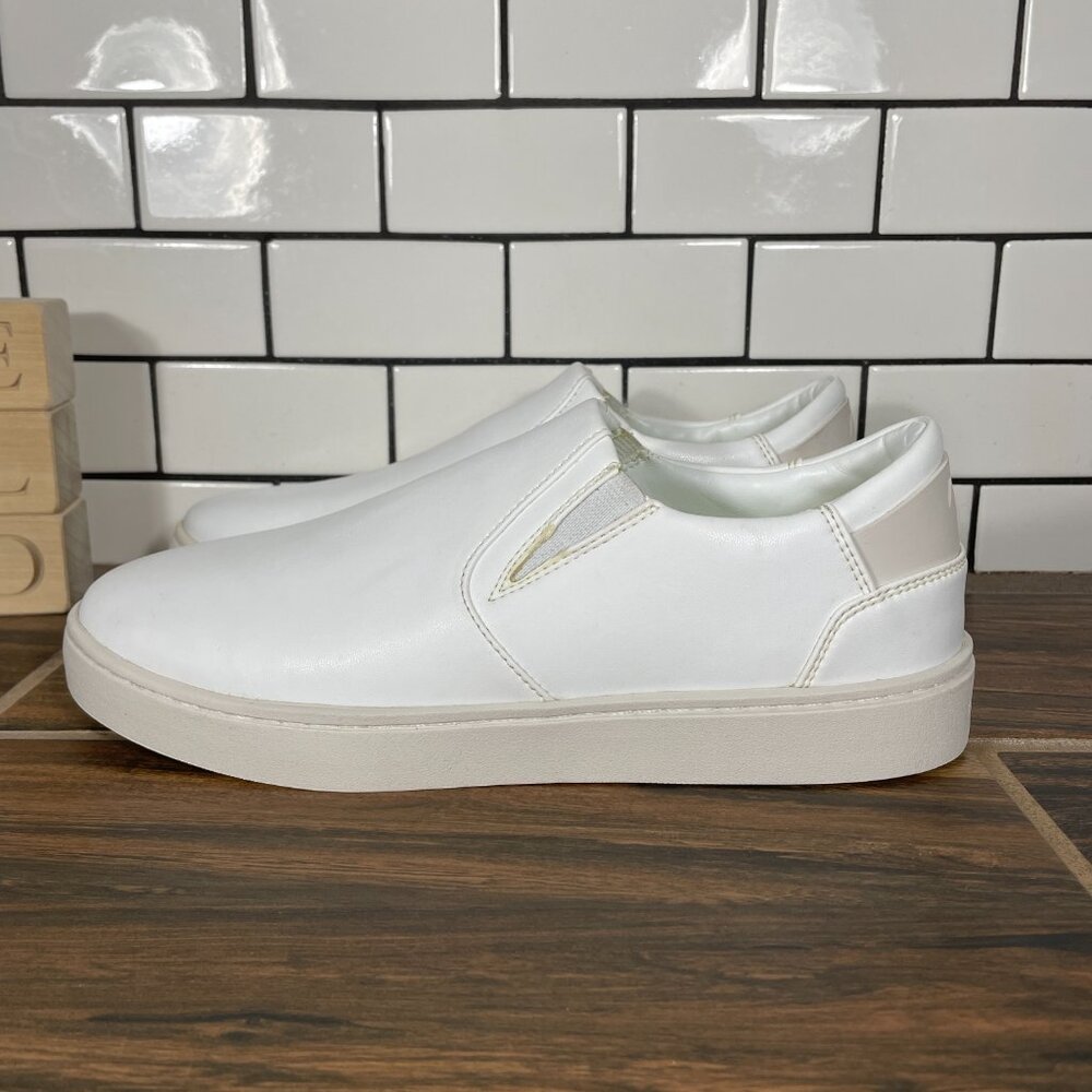 Thousand Fell Shoes Womens Size 8 White Casual Every Day Slip On Sneakers